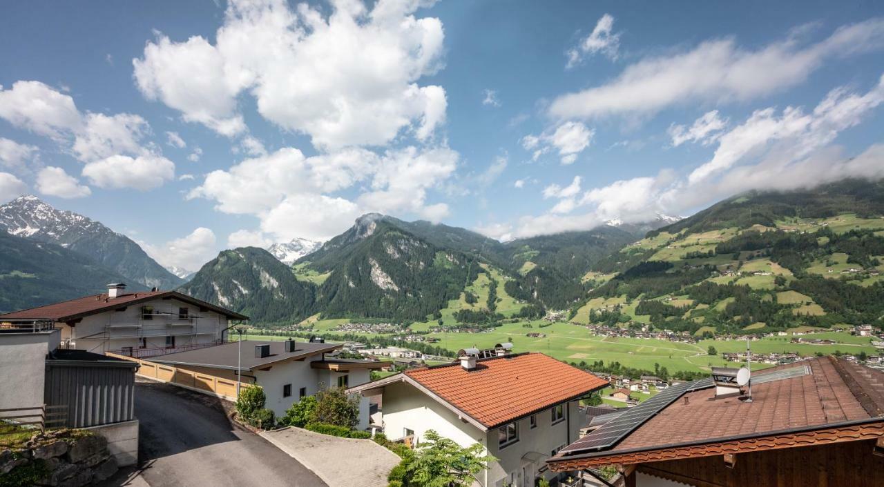 Monis Apartment Ramsau im Zillertal Exterior photo